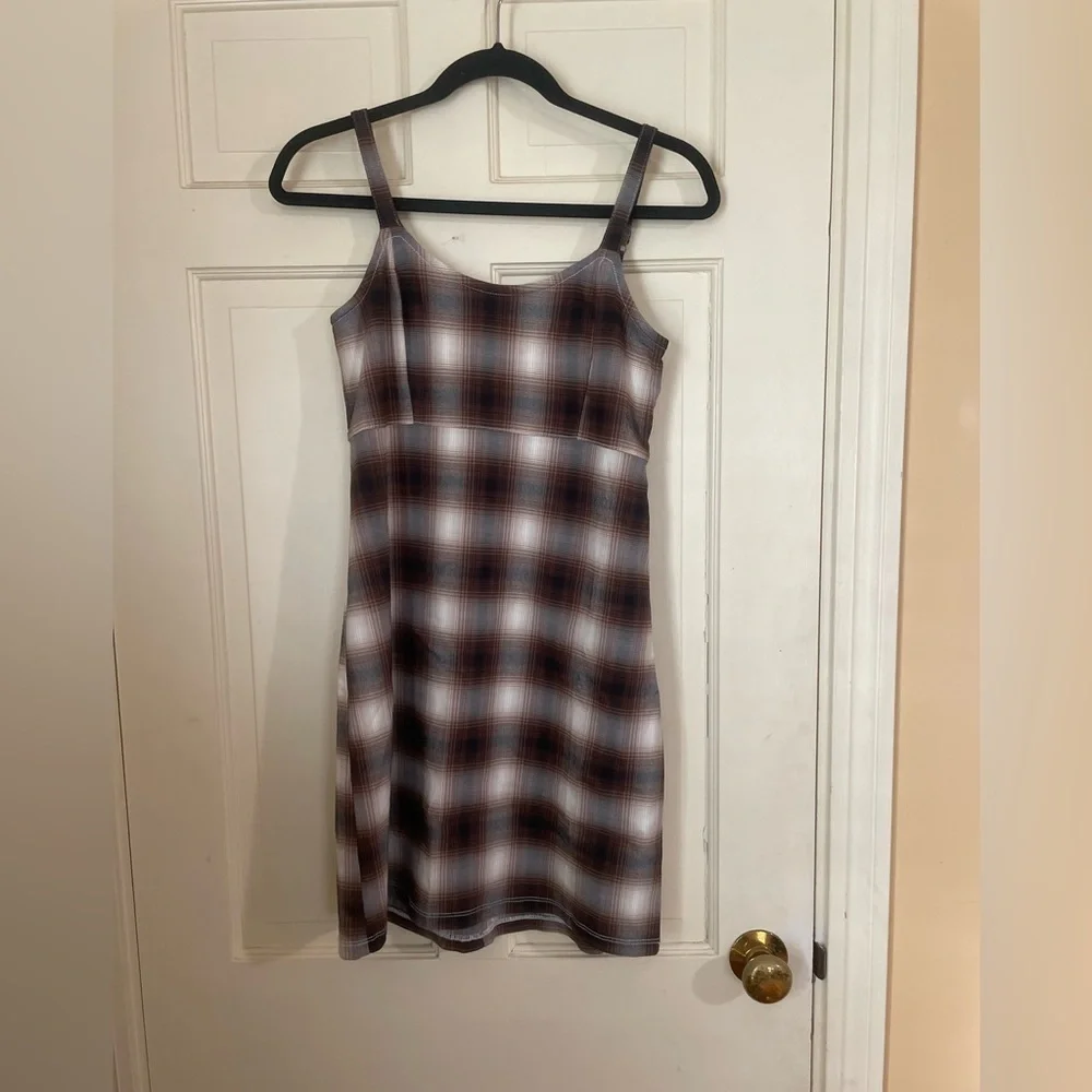 Hollister Plaid Preppy Brown Empire Waist Jumper Dress Size Medium - Picture 11 of 11